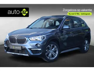 BMW X1 xDrive20i High Executive / Panorama / Sportstoelen