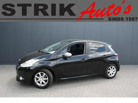Peugeot 208 1.2 Style - AUTOMAAT - NAVIGATIE - AIRCO - TREKHAAK