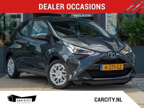 Toyota Aygo 1.0 VVT-i x-play | Camera | Carplay | Airco | 5D