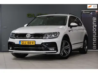 Volkswagen Tiguan 1.4 TSI *R-LINE* Slechts 94dkm Navi/Stoel+Stuurverwarming/"19 LMV TREKHAAK