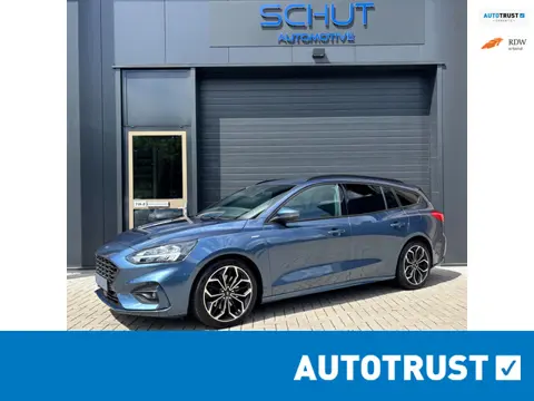Ford Focus Wagon 125pk ST Line Business XENON | HALF LEDER | CARPLAY | CAMERA | STOEL + STUURVERWARM