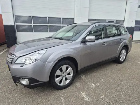 Subaru Outback 2.5i Exclusive automaat leder 4x4 camera schuifdak zeer mooi grote beurt top staat ie