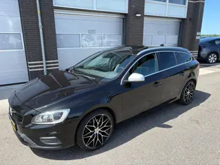 Volvo V60 2.0 D4 Business Sport (bj 2018, automaat)