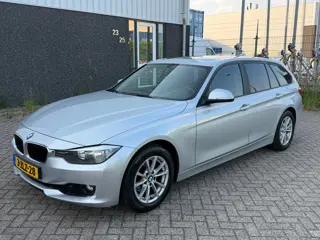 BMW 3-serie Touring 318d Executive 2013 Pano Leer