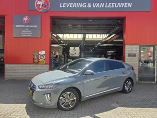 Hyundai IONIQ 1.6 GDi PHEV Premium/ Navigatie/ Stoel en stuur verwarming/ Parkeersensoren V+A/ Rijkl