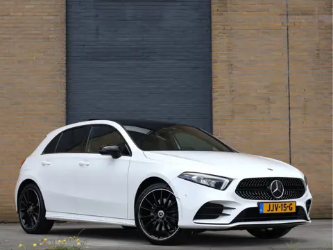 Mercedes-Benz A-Klasse 250 e AMG Line Pano | Sfeerverlichting | ACC | Night Pack | 19” AMG Zwart