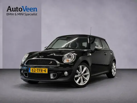 Mini 3-Deurs 1.6 Cooper S 10 Years II (LEDER, NAVI, PARKEERSENSOREN, GOED ONDERHOUDEN)