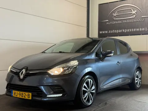 Renault Clio 0.9 TCe Zen Cruise Control, Achteruitrijcamera, Airco, Keyless Start, Elek Ramen, NAP, 
