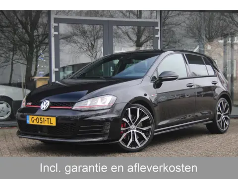Volkswagen Golf 2.0 TSI GTI Performance | 19'' | Dealer | Pano | DSG |