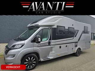 Adria MATRIX SUPREME 670 DL 180 PK AUTOMAAT SLECHTS 13.577 KM 4400 KG BOMVOL MET OPTIES EXTRA GARANT