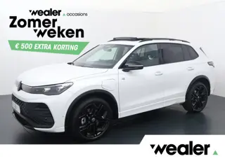 Volkswagen Tiguan 1.5 eHybrid R-Line Edition | 272 PK | SoH 100% | Trekhaak wegklapbaar | Adaptive C