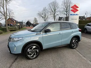 Suzuki Vitara 1.4 Boosterjet Smart Hybrid Style 01/2026 // AUTOMAAT // Pano dak // Nieuwstaat // Sne