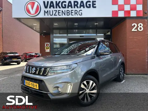 Suzuki Vitara 1.5 Hybrid Style AllGrip // SCHUIF-KANTELDAK // LEDER-ALCANTARA // AFN. TREKHAAK // AD