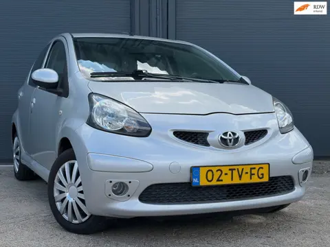 Toyota Aygo 1.0 Sport| 5 Deurs | E- Pakket | NWE Apk |