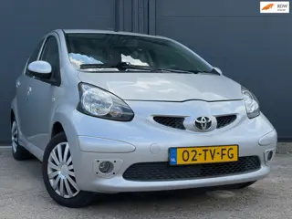 Toyota Aygo 1.0 Sport| 5 Deurs | E- Pakket | NWE Apk |