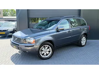 Volvo XC90 2.5 T Momentum 7Persoons|Trekhaak