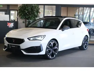 CUPRA Leon 1.4 e-Hybrid VZ 245PK Pano Navi Led Leder Pdc