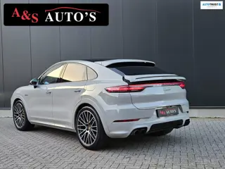Porsche Cayenne Coupé 3.0 E-Hybrid Platinum Edition Pano Luchtvering Sportuitlaat Trekhaak 360 camer
