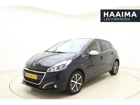 Peugeot 208 1.2 PureTech Allure | Trekhaak | Achteruitrijcamera | Panoramadak | Navigatie | Airco | 
