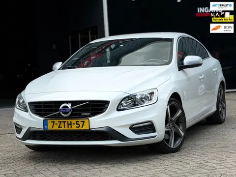 Volvo S60 1.6 T3 R-Design AUTOMAAT MEMORY/LEDER/NAVI/PDC | KEURIGE AUTO !