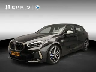 BMW 1 Serie 5-deurs M135i xDrive M-Sport steering | LED | HUD | PDC | Keyless | Driving assist | HIF