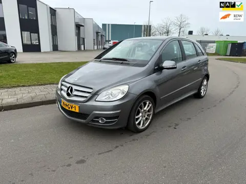 Mercedes-Benz B-klasse 180 BlueEFFICIENCY Business CLass bj 2011 AIRCO