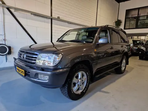 Toyota LandCruiser 100 4.2 Executive Grijs Kenteken