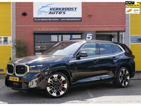 BMW XM v8.PHEV.SOH.91.4. BTW. bowers & wilkins. 360cam. alcan hemel.