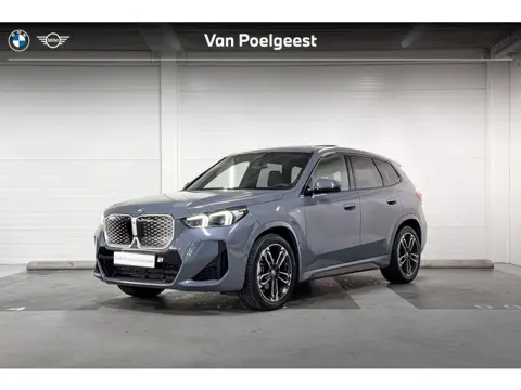 BMW iX1 eDrive20 | Head-Up Display | Harman Kardon | Panoramadak