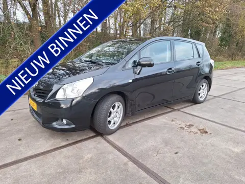 Toyota Verso 1.8 VVT-i Business Airco Cr-Control Panoramadak Youngtimer