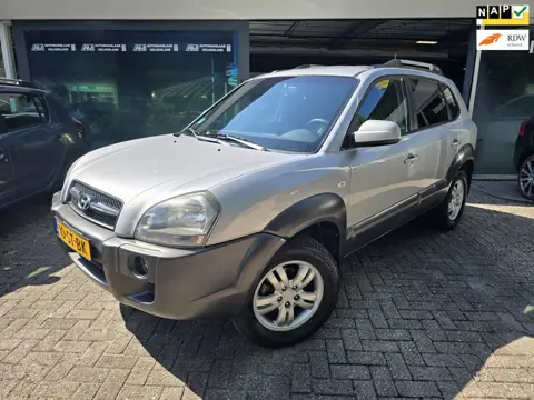 Hyundai Tucson 2.0i Style | 2E EIGENAAR | 12MND GARANTIE | AIRCO | ELEC RAMEN | LMV |