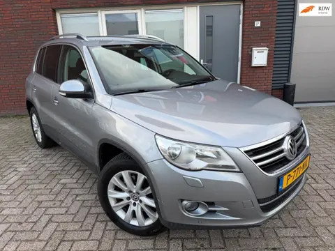 Volkswagen Tiguan 2.0 TSI Sport&Style 4Motion / AUT / PDC