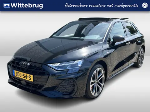 Audi A3 Sportback 45 TFSI e S-Line Competition / AUTOMAAT/ GARANTIE TM 09-2029/ 272 PK/ PANO/ SONOS/