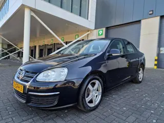 Volkswagen Jetta 1.6 Trendline AIRCO CRUISE TREKHAAK 2 X SLEUTELS