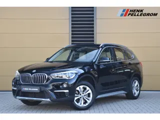 BMW X1 sDrive20i High Executive * LED * Leder * Head-up * Stoelverwarming * X-Line *