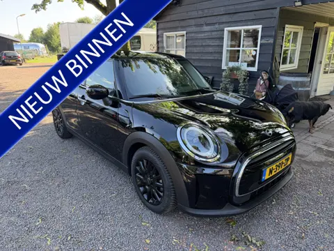 MINI 5-deurs 1.5 One Business Edition NAV|PDC|VIRTUAL|AUTOMAAT