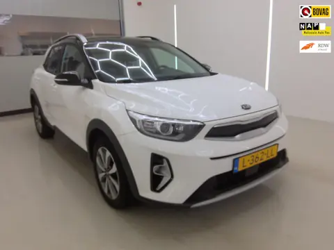 Kia Stonic 1.0 T-GDi MHEV DynamicPlusLine+Ecc+Navigatie+Led+Camera+cruise-Control+privacy-Glass = OR