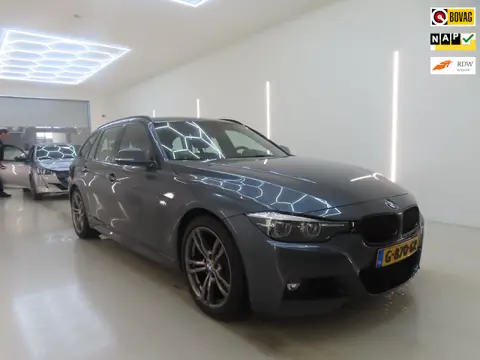 BMW 3-serie Touring 318i M Sport Corporate+Led+Volleder+navigatie+stoel-verw+Media-Pack+18"Lmv = ORI