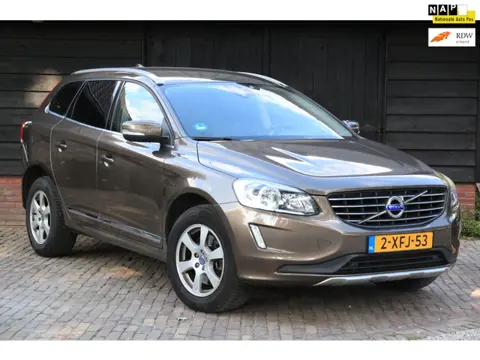 Volvo XC60 2.0 D4 FWD Summum Camera/Leer/Parkeersensor v,a /Trekhaak