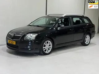 Toyota Avensis Wagon 1.8 VVTi Luna Business - NAVI - TREKHAAK - LM VELGEN - NWE APK!