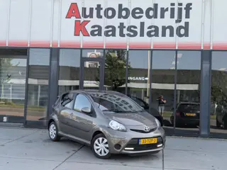Toyota Aygo 1.0 VVT-i Aspiration - Airco - Trekhaak