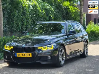 BMW 3-serie Touring 320i M Sport B48 6WB Apple CarPlay Trekhaak Shadowline GR Navi Touch Angle 320i 