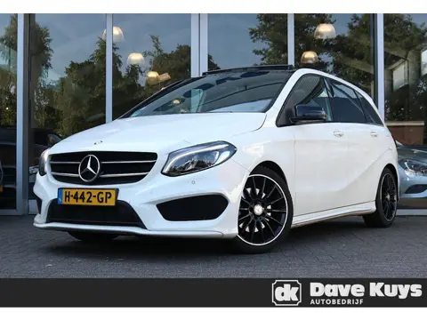 Mercedes-Benz B-klasse 220 4Matic Prestige AMG Line | Panoramadak | Trekhaak | Camera