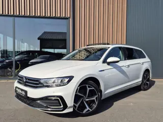 Volkswagen Passat Variant 1.4 TSI PHEV GTE Business | BTW | Pano | Camera | Trekhaak | LED | 18''