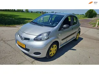 Toyota Aygo 1.0-12V Comfort Navigator/ 5 deurs/ bj 2011