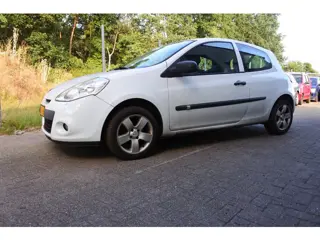 Renault Clio 1.2 Acces 224 dkm N.A.P. nw apk 2-7-2027