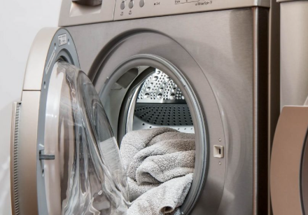 Wassen in onze wasserette in Emmeloord of gebruik maken van onze wasservice!
