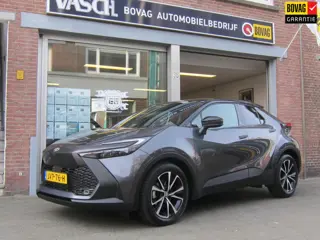 Toyota C-HR 1.8 Hybrid 140 First Edition Bi-Tone All Seasonbanden All In Prijs