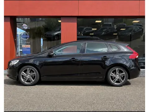 Volvo V40 2.0 T2 Inscription (bj 2016)