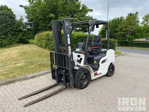 Mitsubishi FD25N3 2500 kg Forklift (bj 2023)